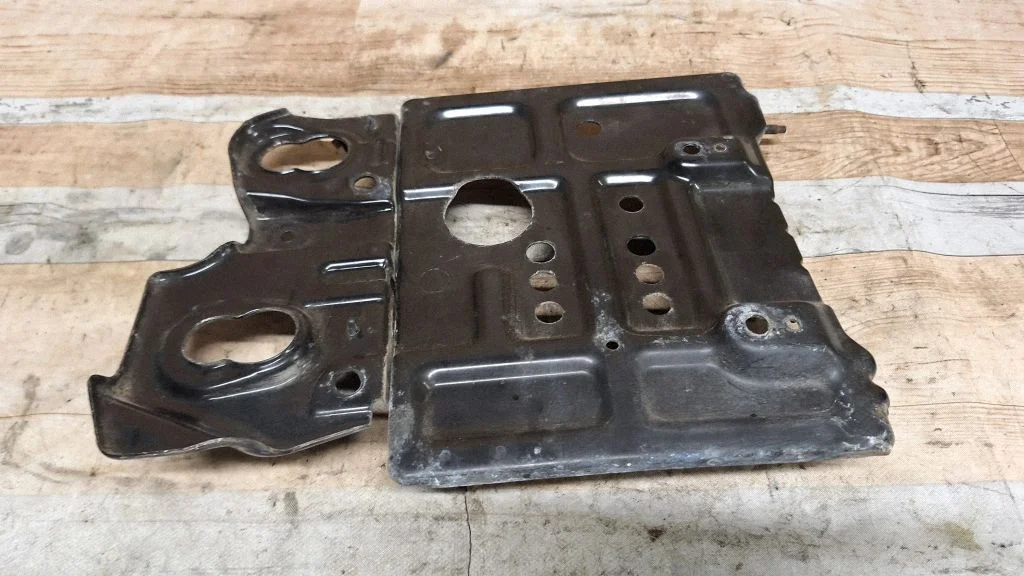 Battery tray