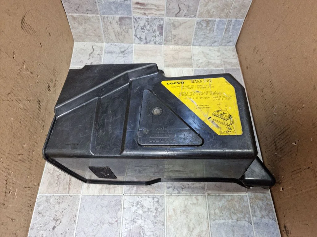 Battery box tray cover/lid – Volvo S60 (2001-2004)