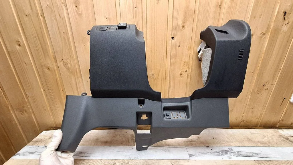 Other interior part – Toyota Prius (NHW20) (2003-2009)