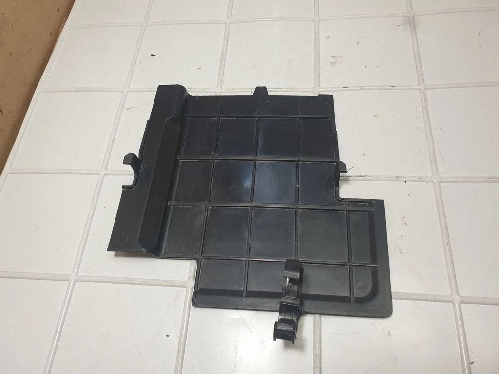 Battery box tray cover/lid – Citroen C3 (2005-2010)