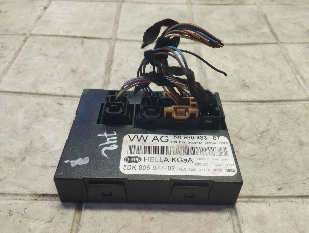 Mugavusmoodul 1K0959433BT