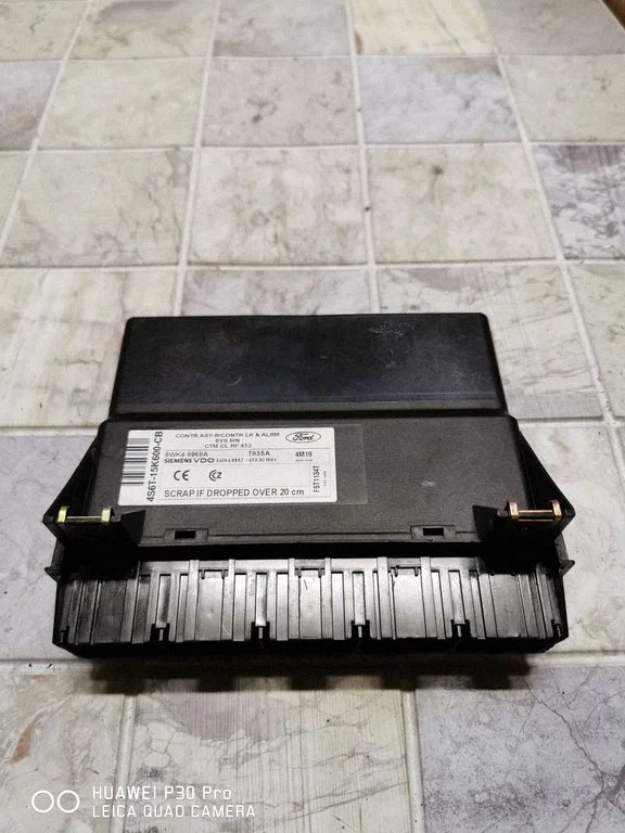 Comfort/convenience module 4S6T15K600CB