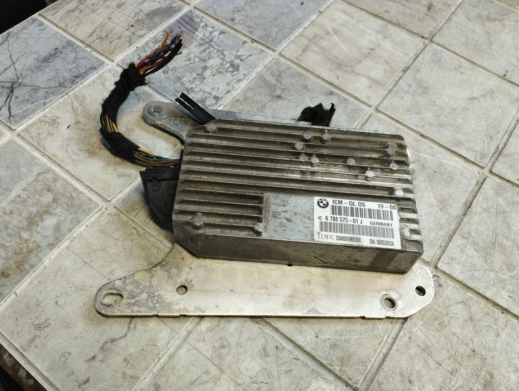 Comfort/convenience module 678857501J