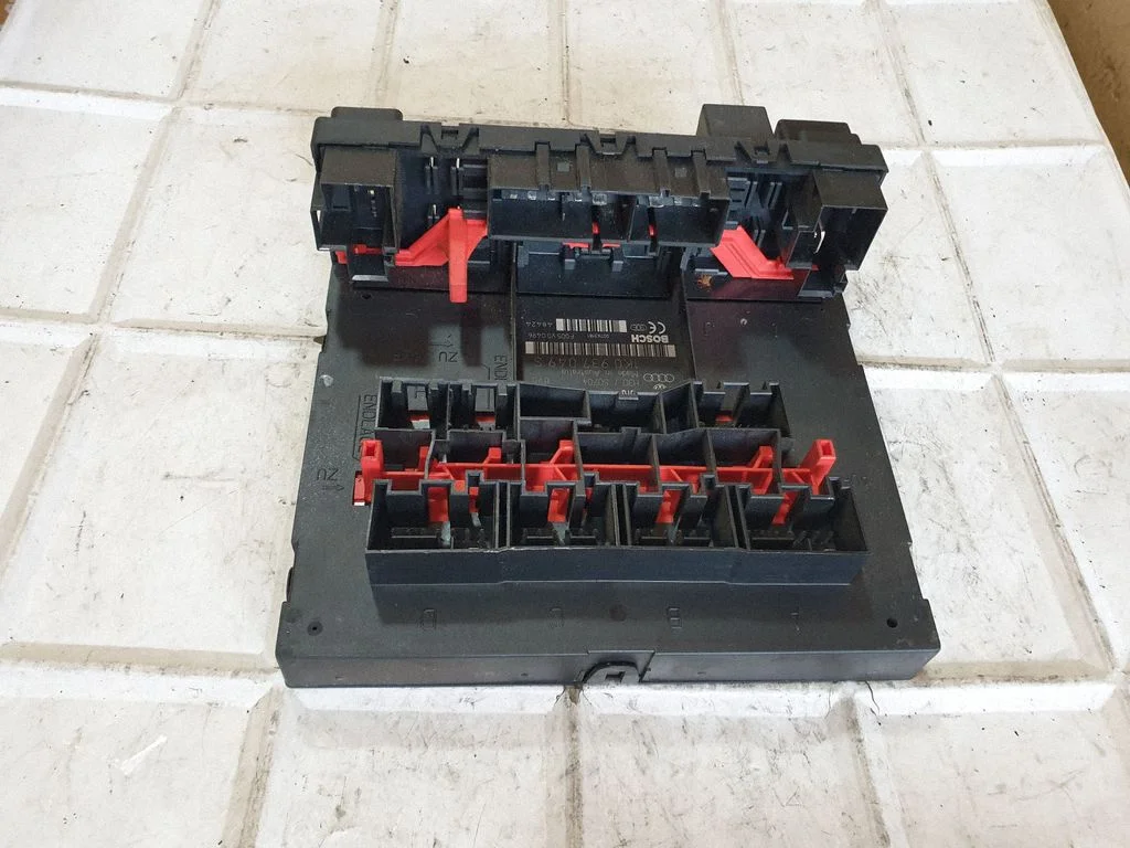 Comfort/convenience module 1K0937049S