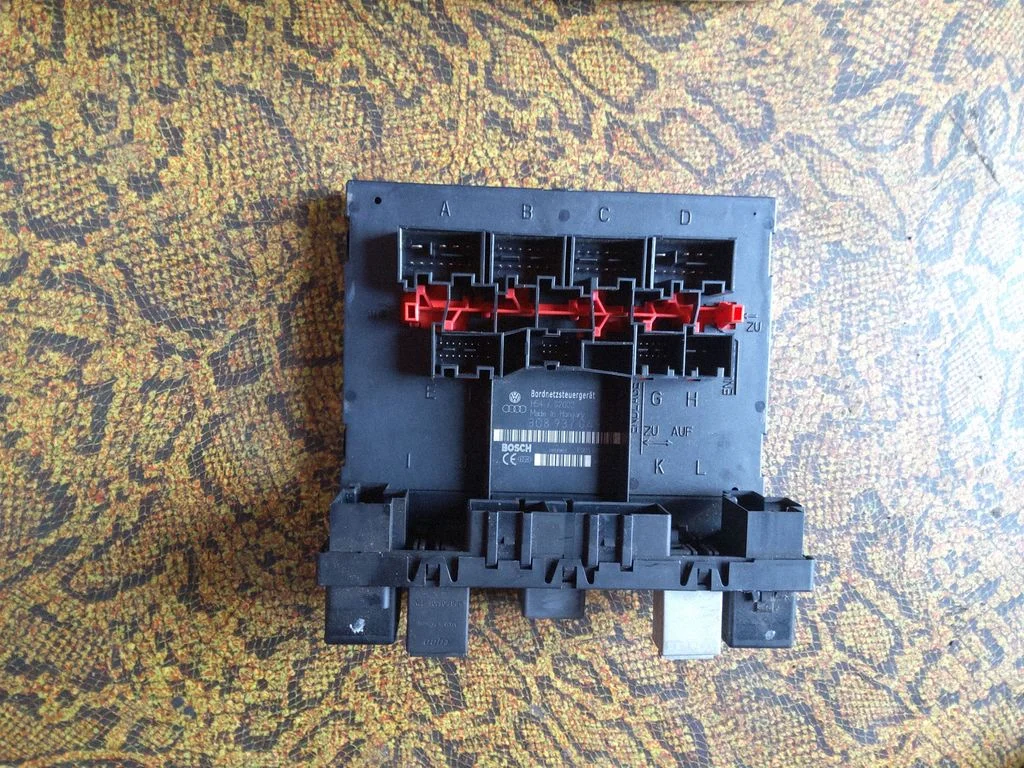 Comfort/convenience module 3C8937049D