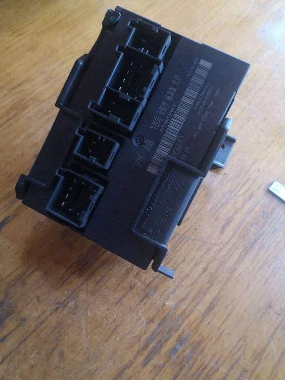 Comfort/convenience module – Volkswagen Touran I (2003-2010)