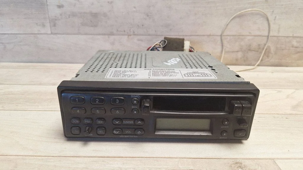 Radio/CD/DVD/GPS head unit