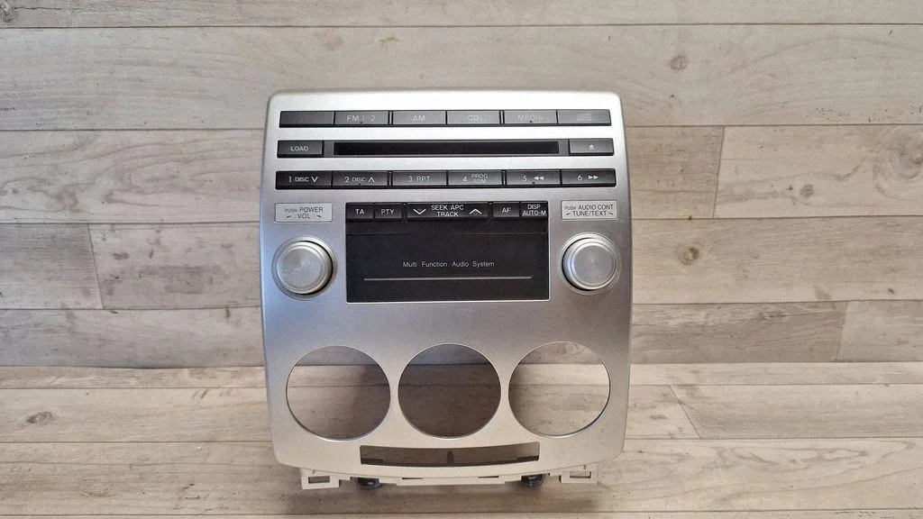 Radio/CD/DVD/GPS head unit – Mazda 5 (2005-2010)