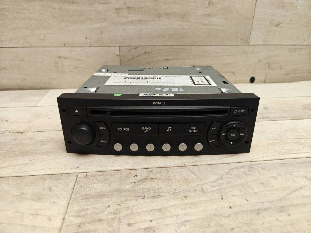 Radio, odtwarzacz CD/DVD, nawigacja 9664513277