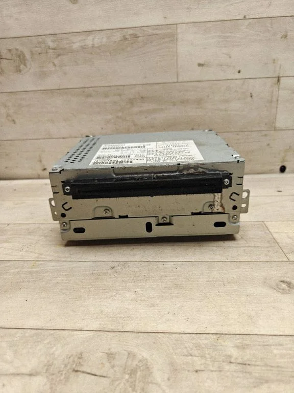 Radio, odtwarzacz CD/DVD, nawigacja 31260543A