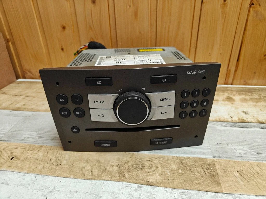Radio/CD/DVD atskaņotājs/navigācija 344183129