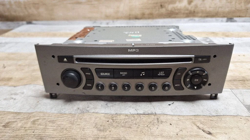 Radio/CD/DVD/GPS head unit – Peugeot 308 (2007-2013)