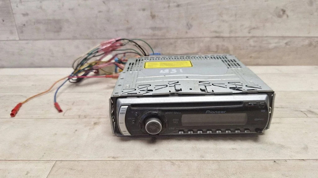 Radio/CD/DVD/GPS head unit – Honda Accord (2003-2007)