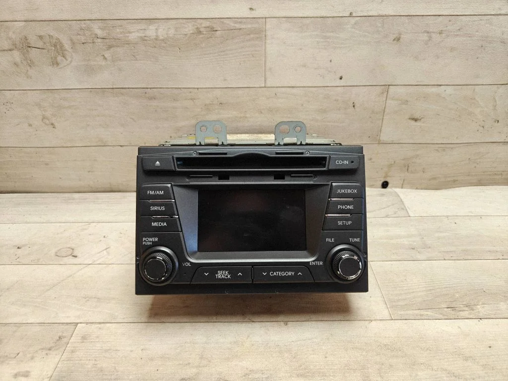 Radio, odtwarzacz CD/DVD, nawigacja 961602T000EC5