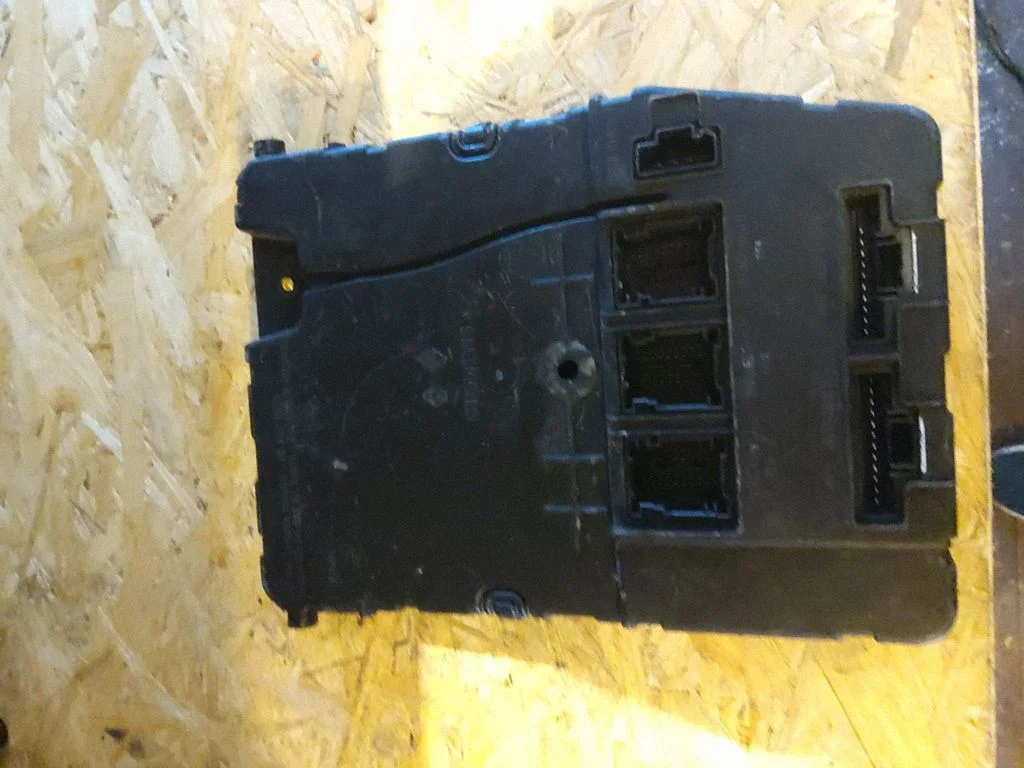 Comfort/convenience module – Renault Scenic II - Grand scenic II (2003-2006)