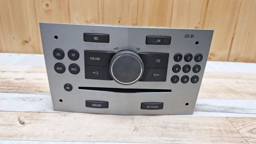Radio/CD/DVD/GPS head unit 344183129