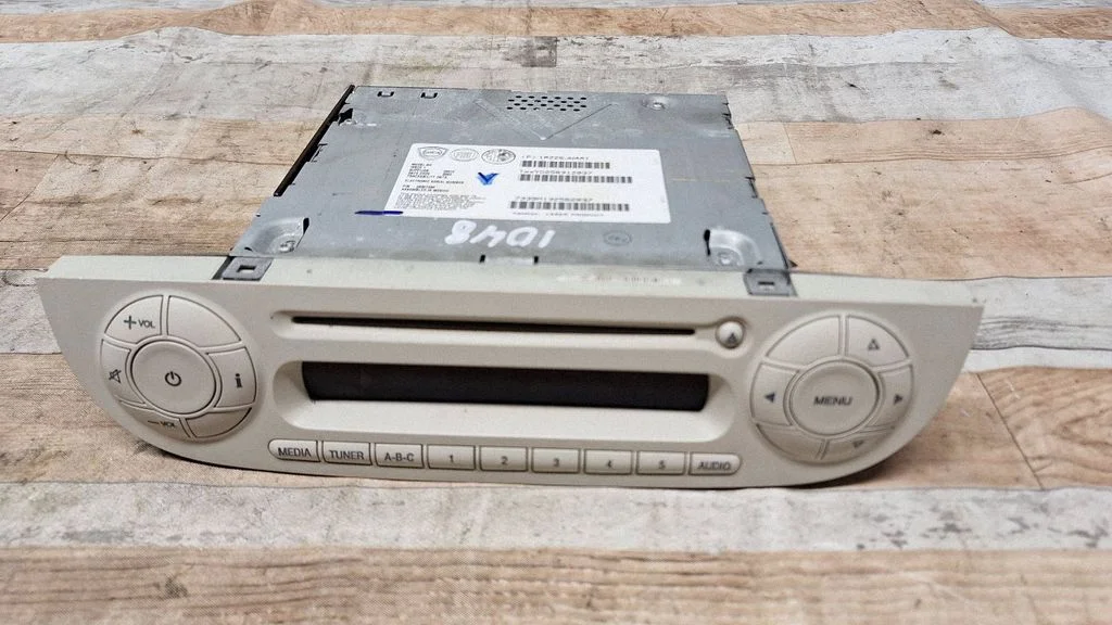 Radio/CD/DVD/GPS head unit 1RZ26JW4AI