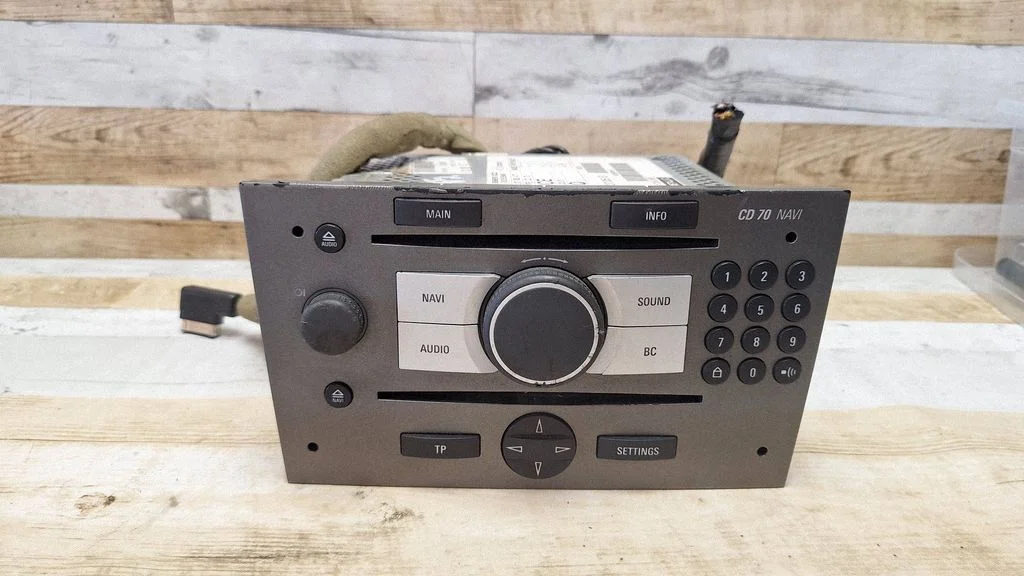 Radio/CD/DVD atskaņotājs/navigācija 13188477