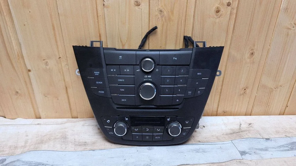 Radio/CD/DVD/GPS head unit – Opel Insignia A (2008-2017)