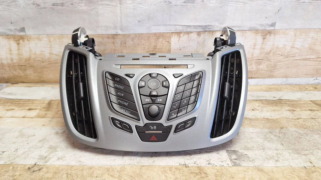Radio/CD/DVD/GPS head unit BM5T18K811BA