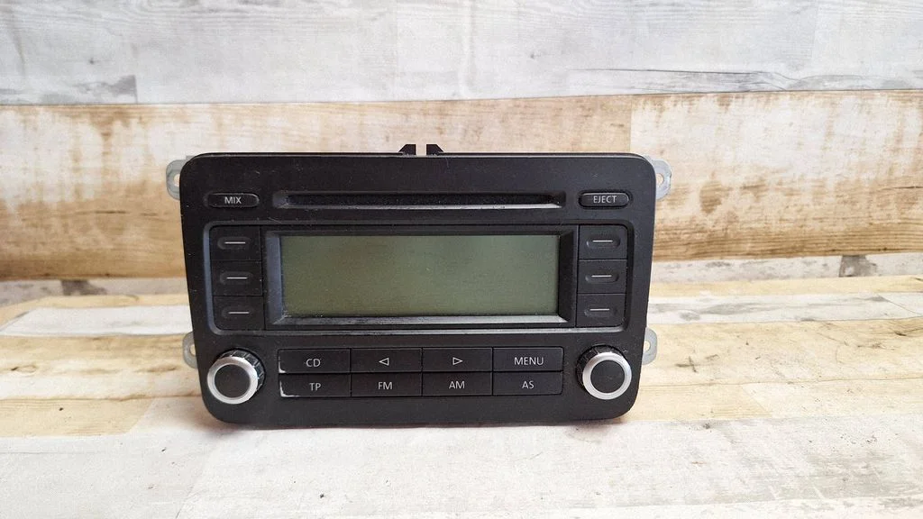 Radio/CD/DVD/GPS head unit 1K0035186P