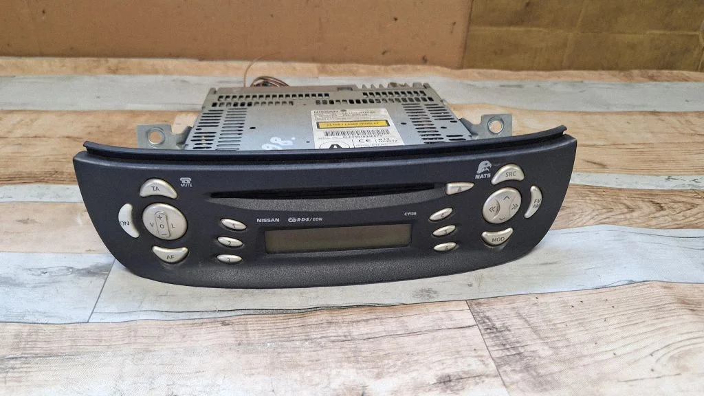 Radio, odtwarzacz CD/DVD, nawigacja 28185BU005