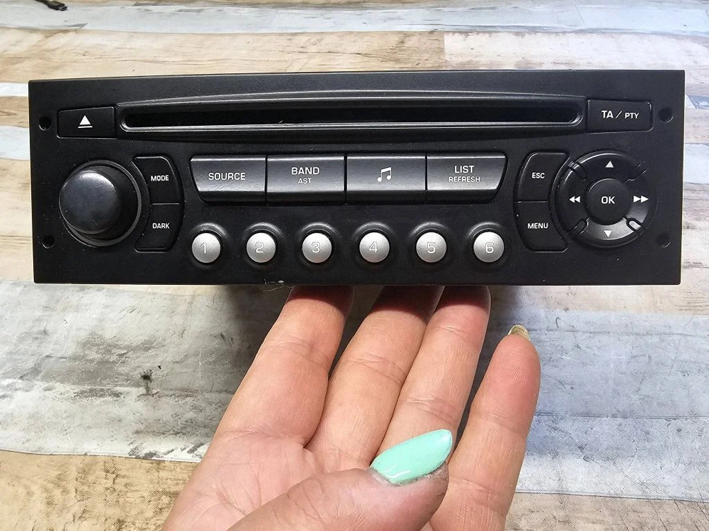 Radio, odtwarzacz CD/DVD, nawigacja 9659138977