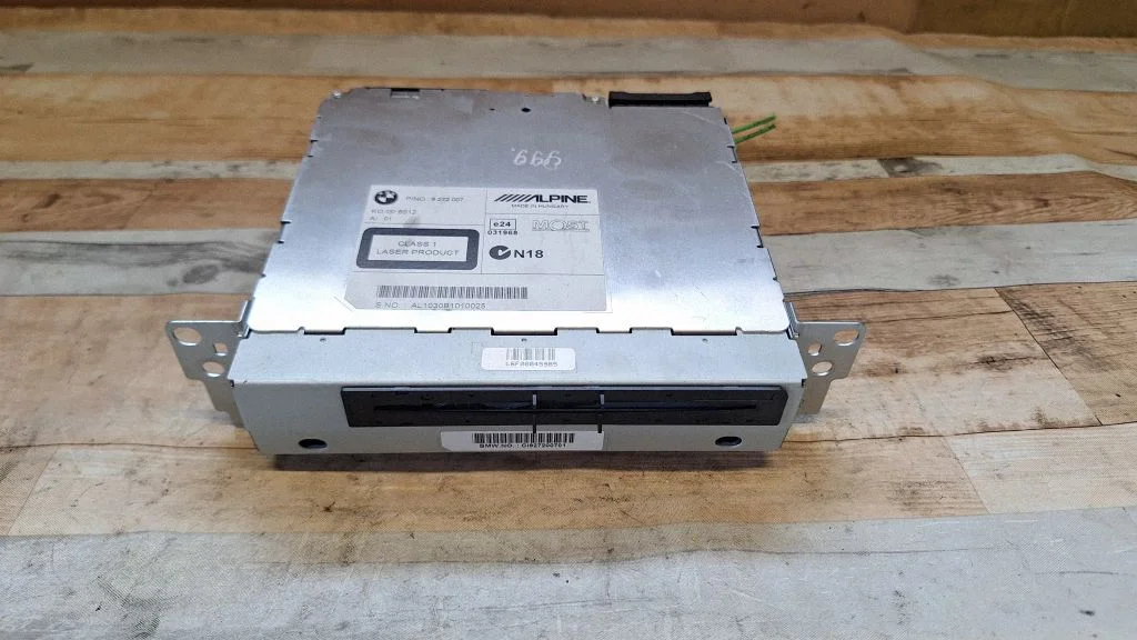Radio/CD/DVD/GPS head unit 9272007