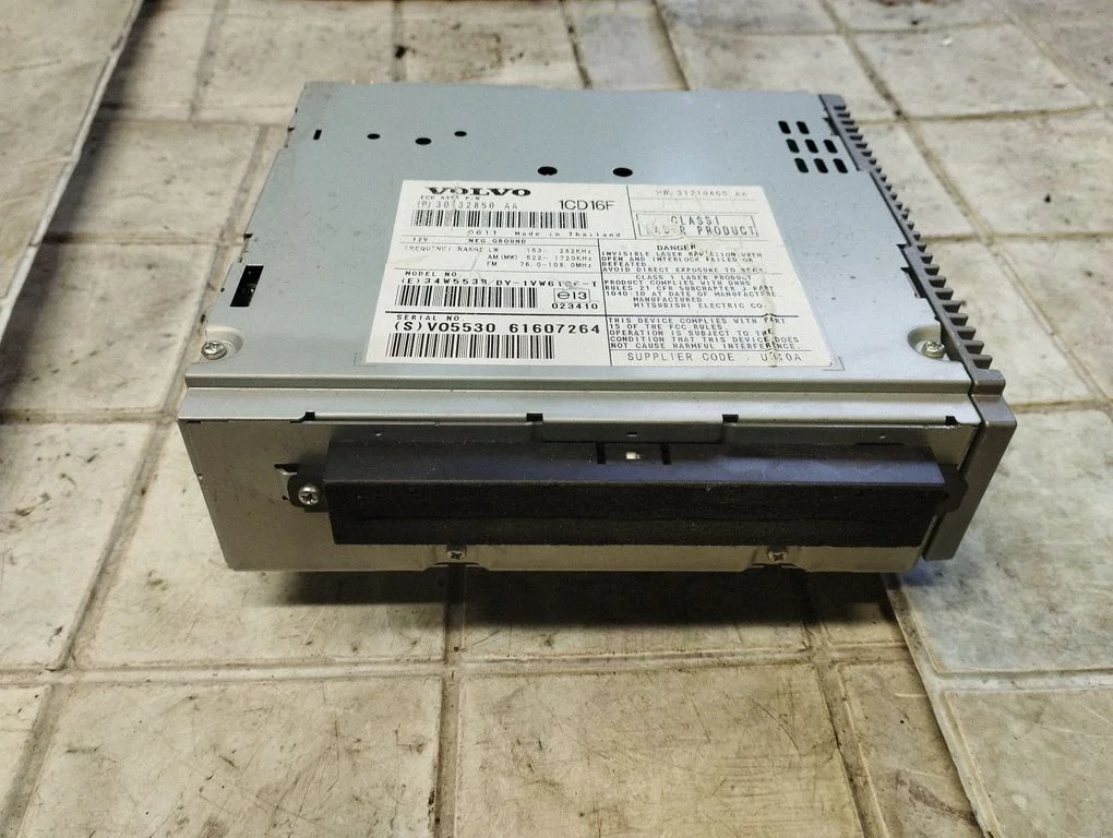 Radio/CD/DVD atskaņotājs/navigācija 30732850AA