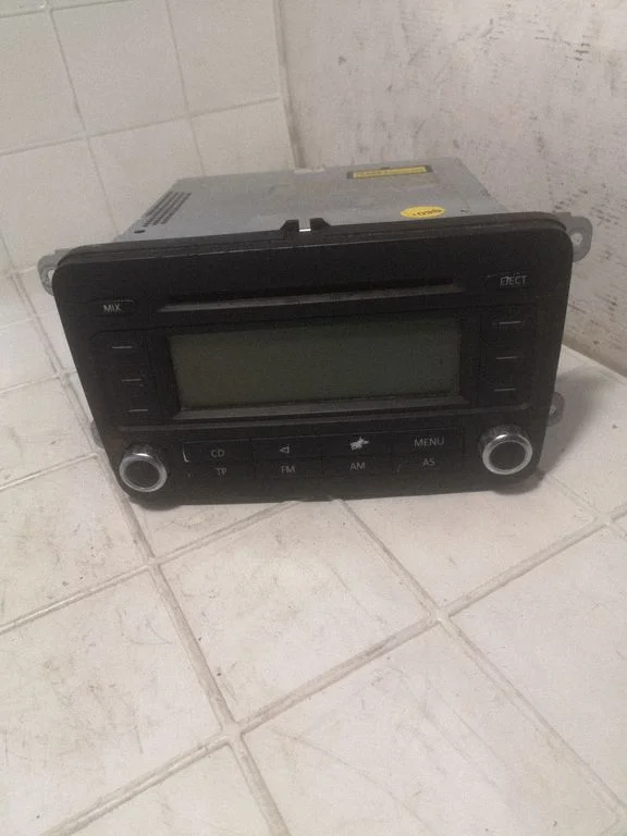 Radio, odtwarzacz CD/DVD, nawigacja