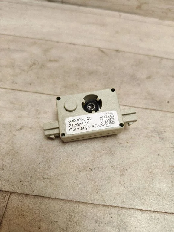 Aerial antenna amplifier – BMW X3 E83 (2003-2010)