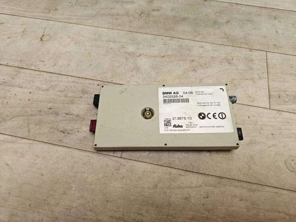 Aerial antenna amplifier – BMW X3 E83 (2003-2010)