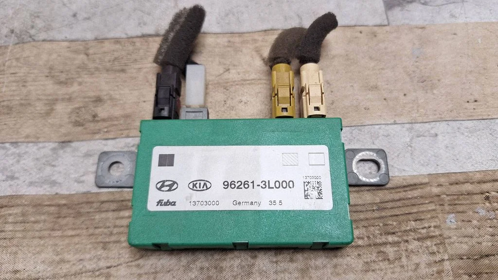 Antenas pastiprinātājs 13703000
