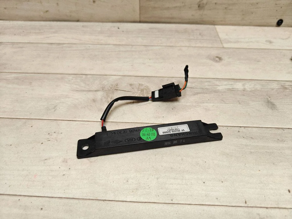 Aerial antenna amplifier – Hyundai i40 (2011-)