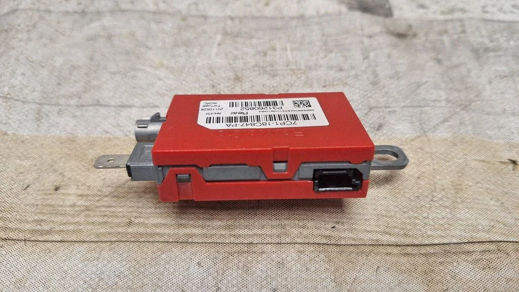 Aerial antenna amplifier 7CP118C847PA