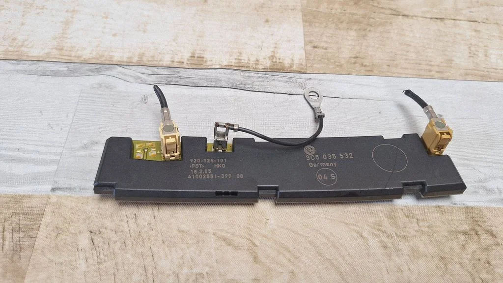 Antenas pastiprinātājs 3C5035532