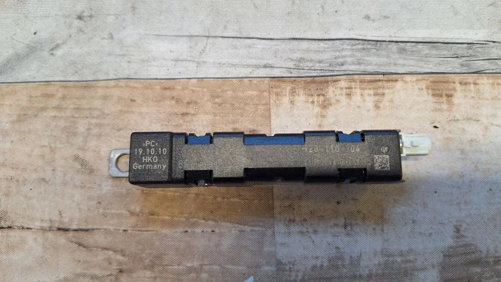 Aerial antenna amplifier 8R0035225J