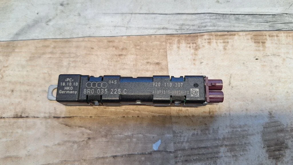 Aerial antenna amplifier 8R0035225C
