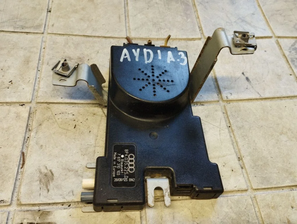 Wzmacniacz antenowy – Audi A3 S3 8P (2003-2012)