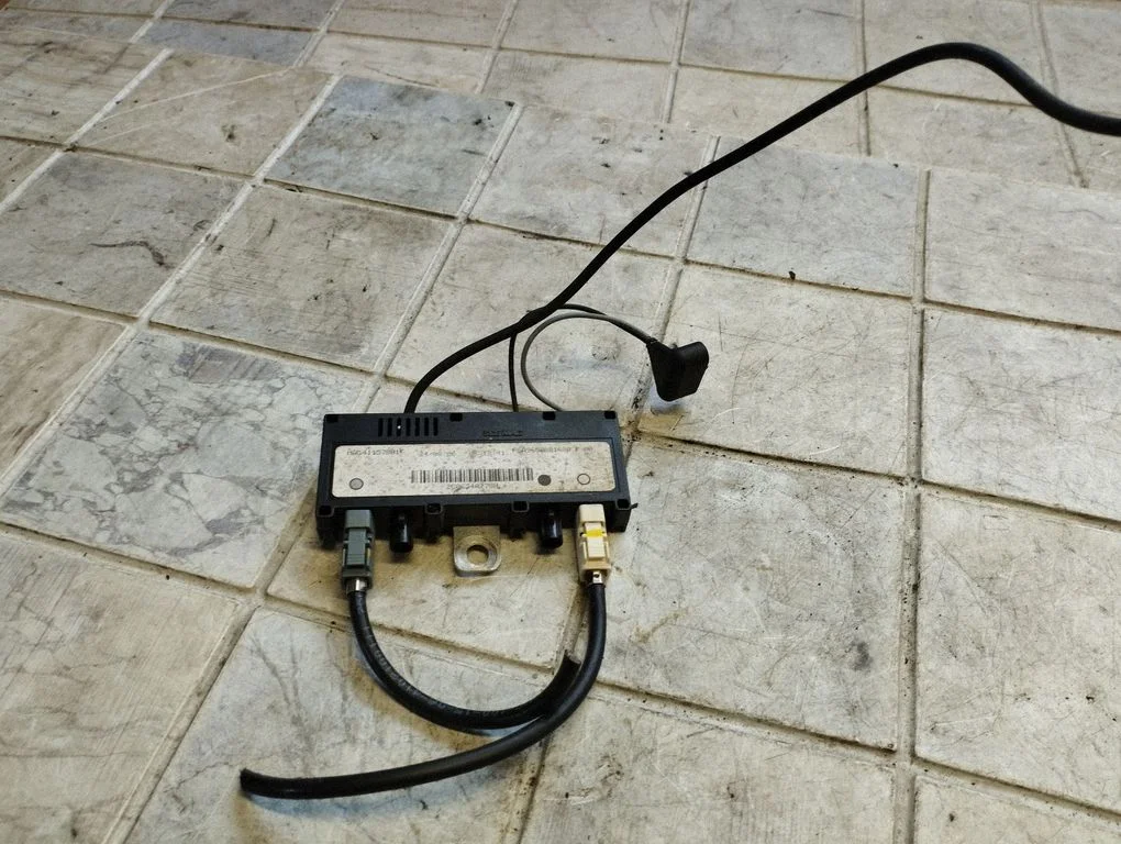 Antenas pastiprinātājs 9658881680