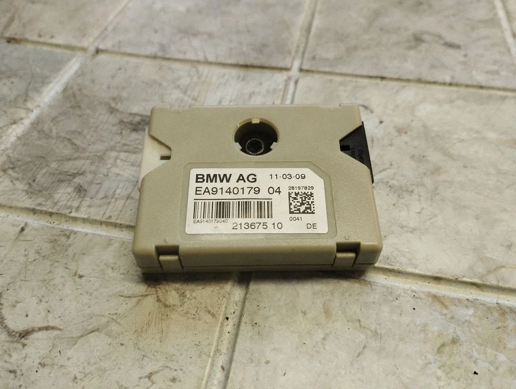 Antenas pastiprinātājs – BMW 7. sērija F01 F02 F03 F04 (2008-2016)