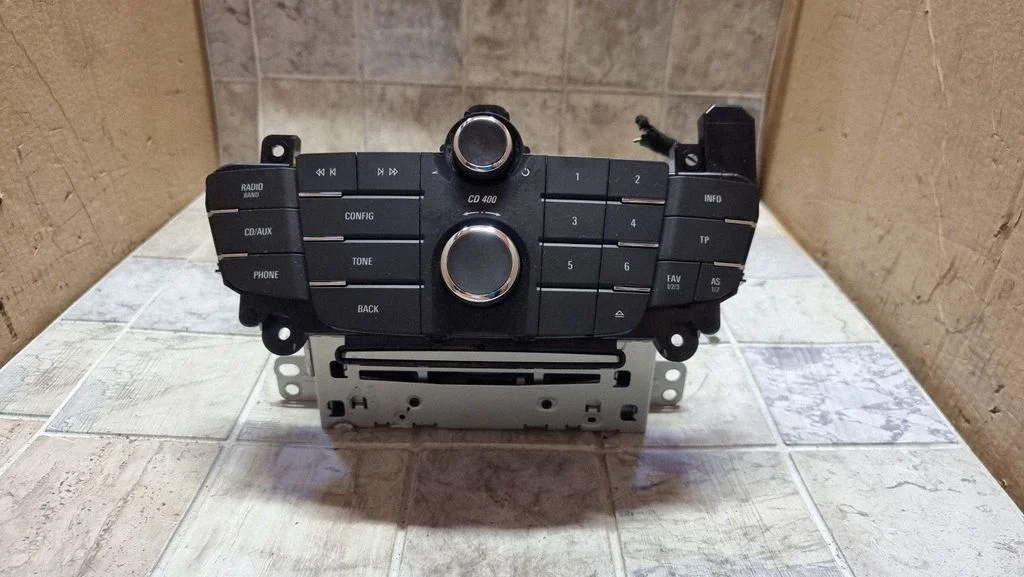 Radio/CD/DVD/GPS head unit – Opel Insignia A (2008-2017)