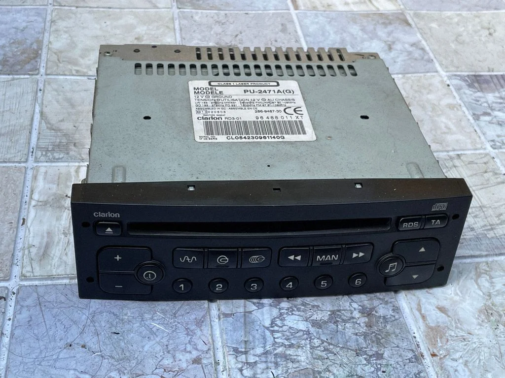 Radio, odtwarzacz CD/DVD, nawigacja 96488011XT