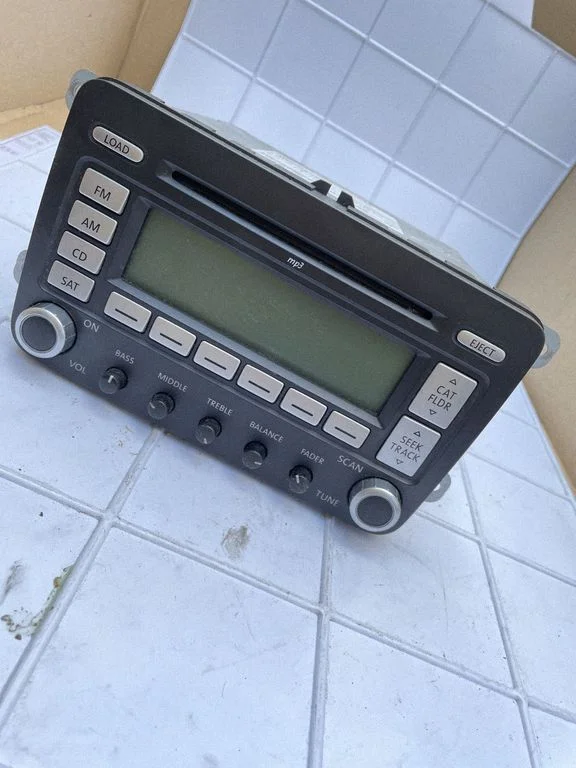 Radio, odtwarzacz CD/DVD, nawigacja 1K0035180G