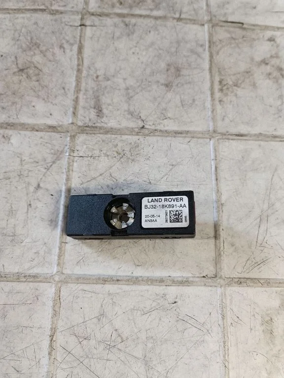 Aerial antenna amplifier BJ3218K891AA