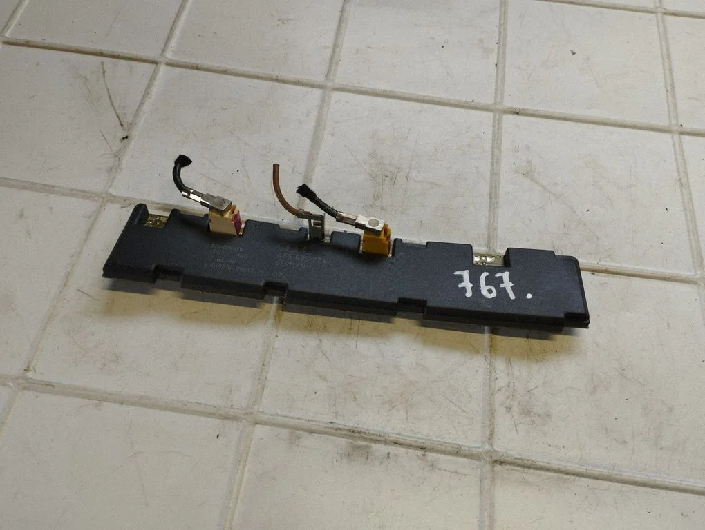 Antenas pastiprinātājs 4F5035225L