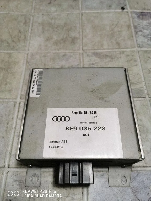 Wzmacniacz audio 8E9035223