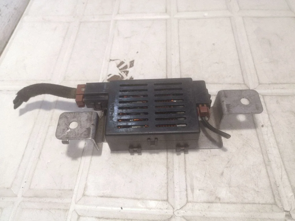 Sound amplifier 39155SY8A010M1 – Acura TL (1999-2003)