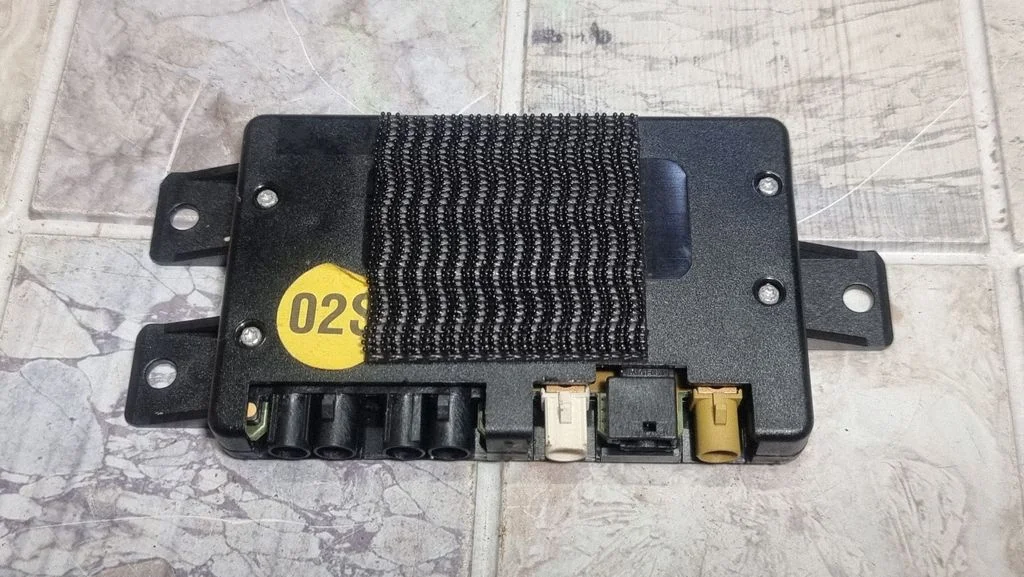 Antenas pastiprinātājs 4D0035530