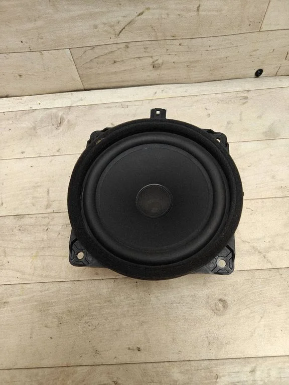 Front door speaker – Hyundai i40 (2011-)